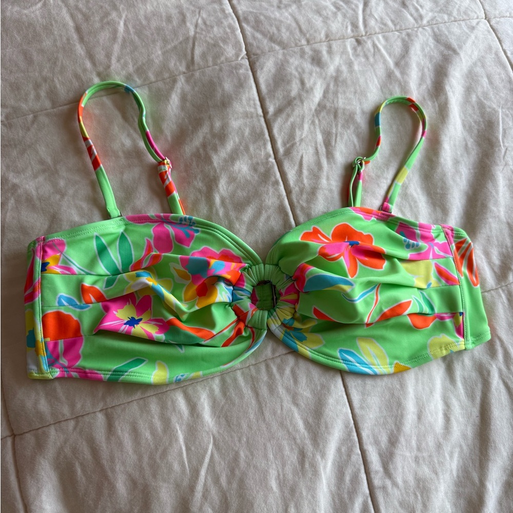 NO BOUNDARIES GREEN FLORAL BANDEAU BIKINI TOP